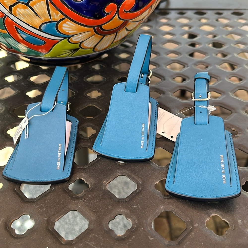 Coach Blue Leather Luggage Tag with Buster Baseman Design - Picture 5 of 6